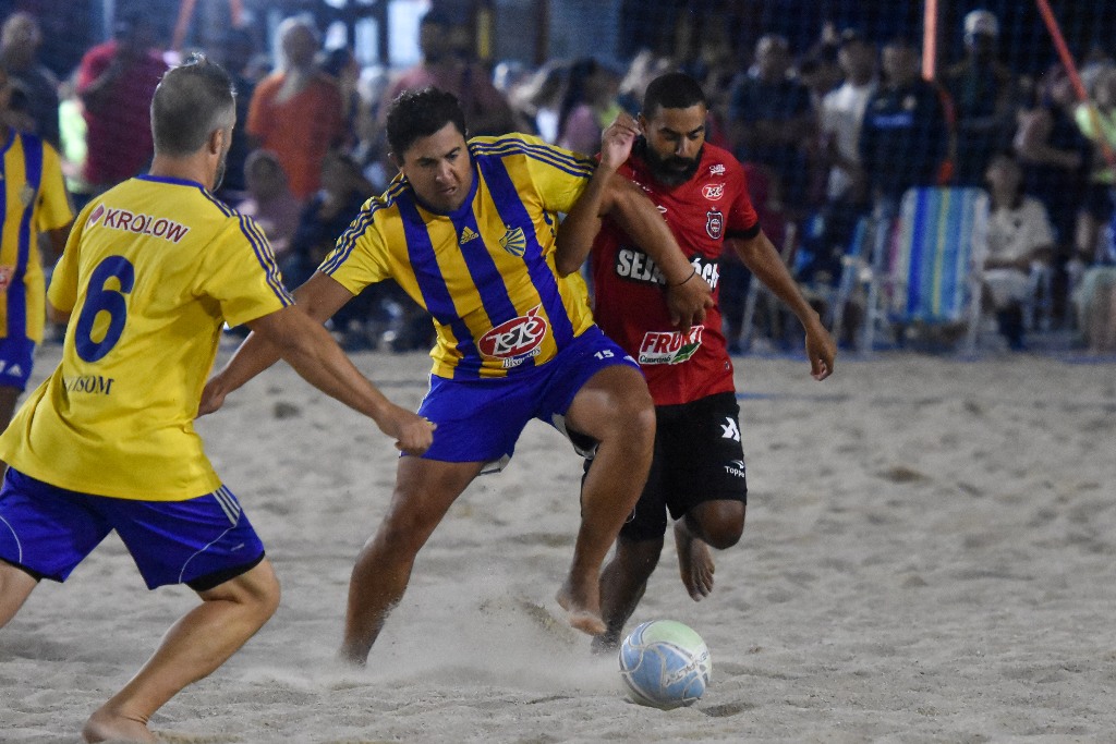 Amistoso Bra-Pel de beach soccer reunirá ídolos do futebol de Pelotas na  Praia do Laranjal